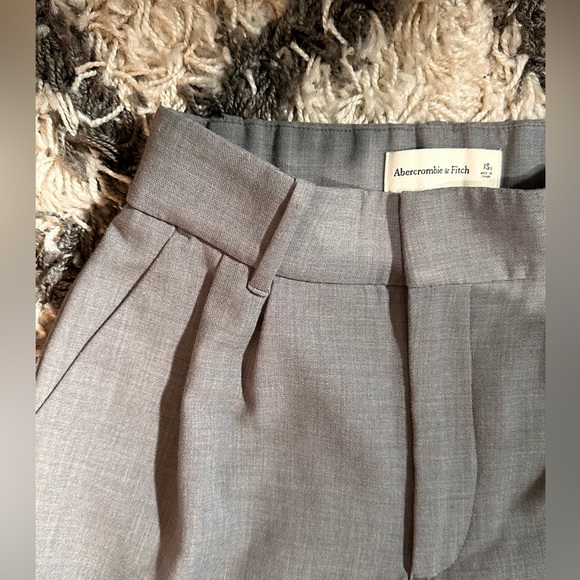 A&F Sloan Tailored Wide Leg Pant in Grey - Picture 9 of 11